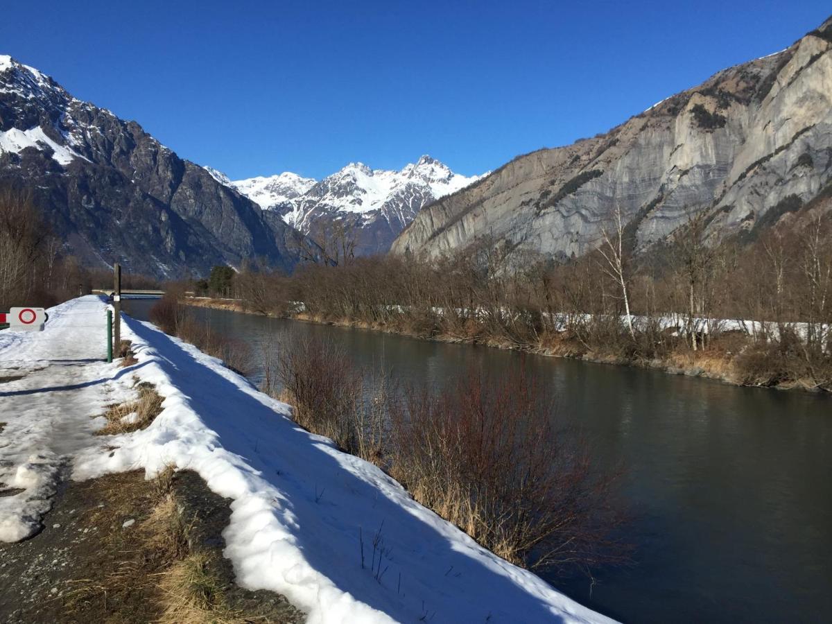 Superbe Appartement A Bourg D'Oisans Avec Terrasse Sud Le Bourg-dʼOisans Buitenkant foto
