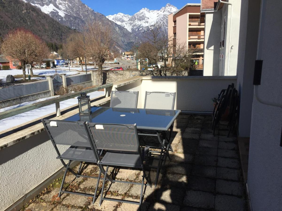 Superbe Appartement A Bourg D'Oisans Avec Terrasse Sud Le Bourg-dʼOisans Buitenkant foto